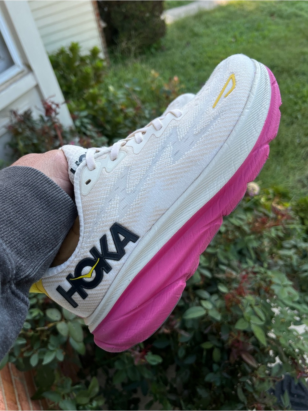 Hoka One Clifton 9
Comfort/Athletic
Medical Field Shoes
Size 7.5 for Women